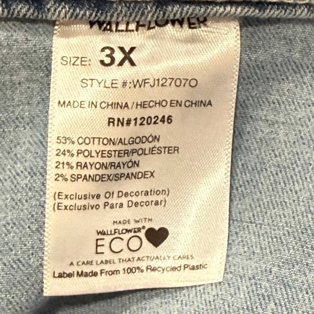 Wallflower 3X Plus Size Denim Shorts Light Wash Drawstring Frayed Hem Summer NWT - Picture 5 of 7